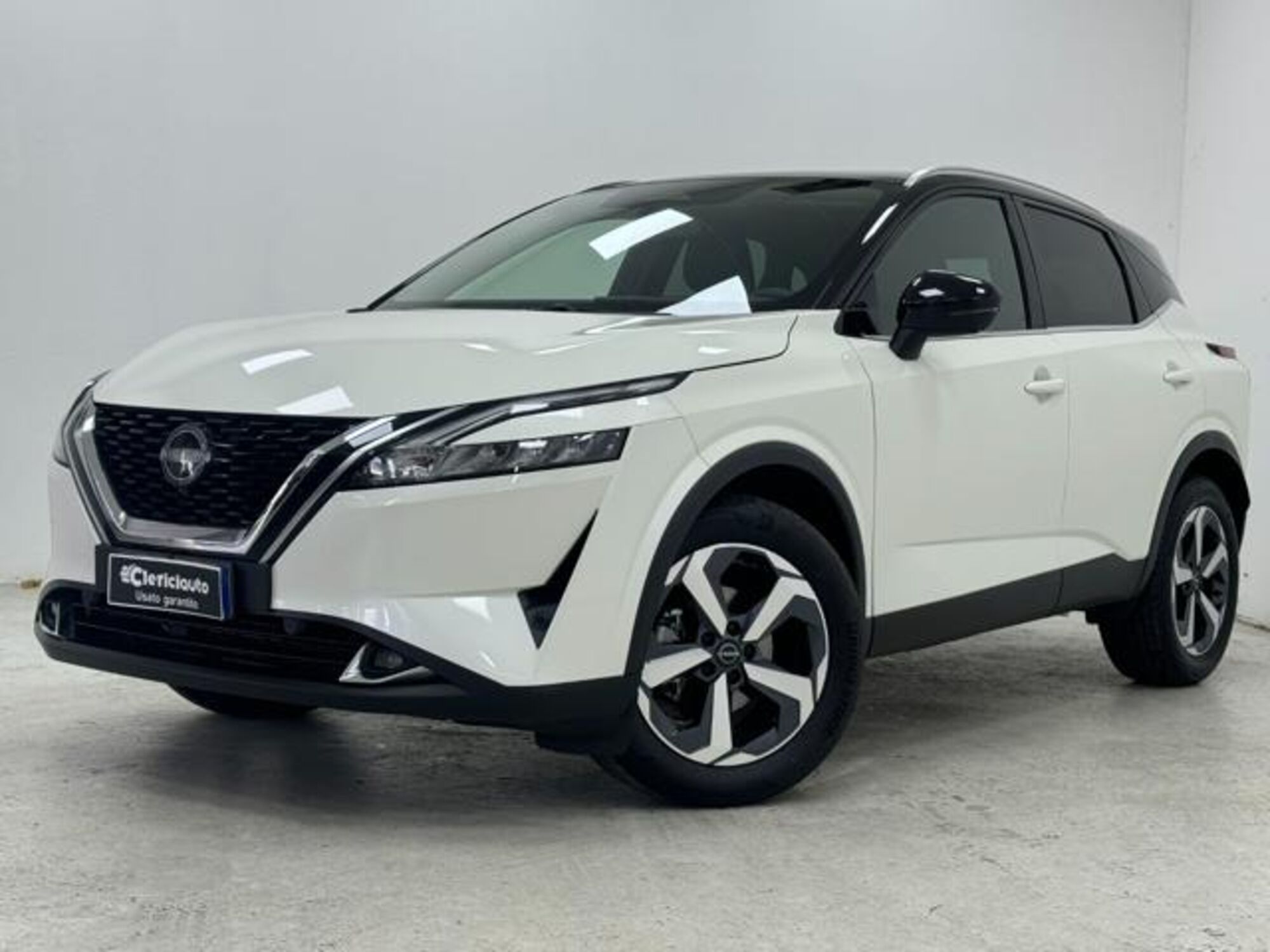 Nissan Qashqai 1.3 mhev N-Connecta 4wd 158cv xtronic del 2023 usata a Lurate Caccivio