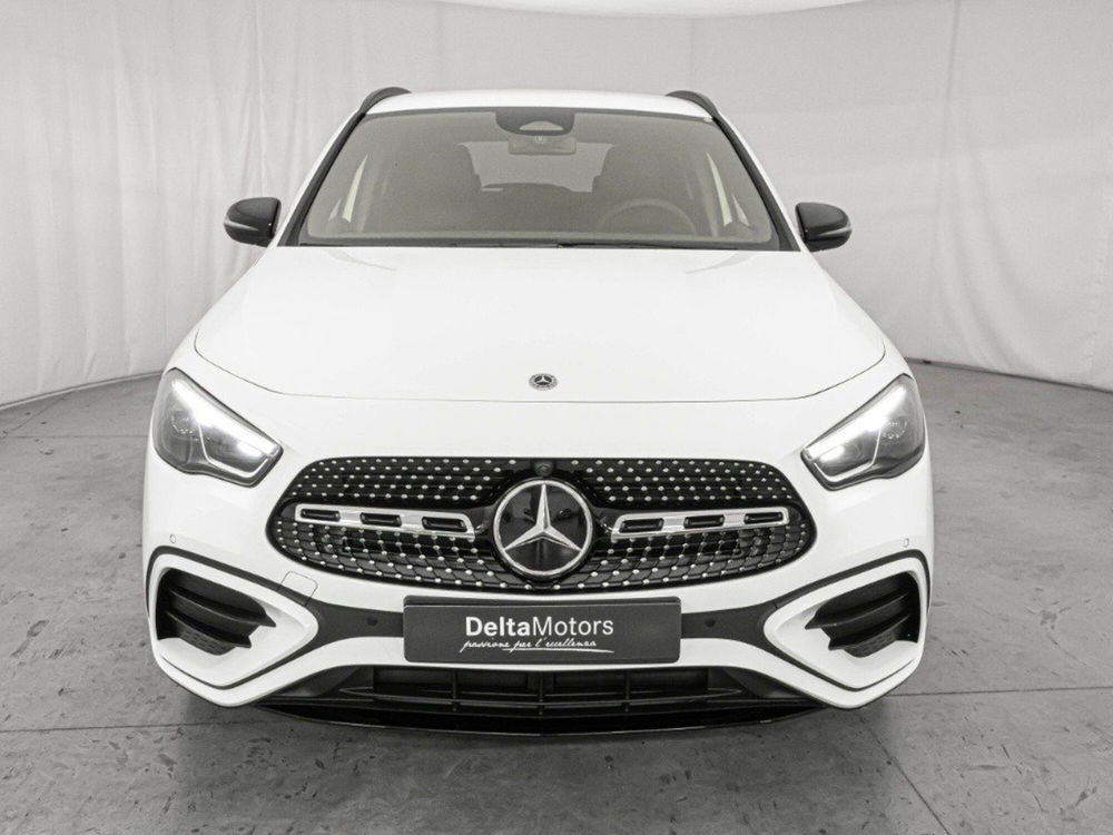 Mercedes-Benz GLA SUV nuova a Macerata (3)