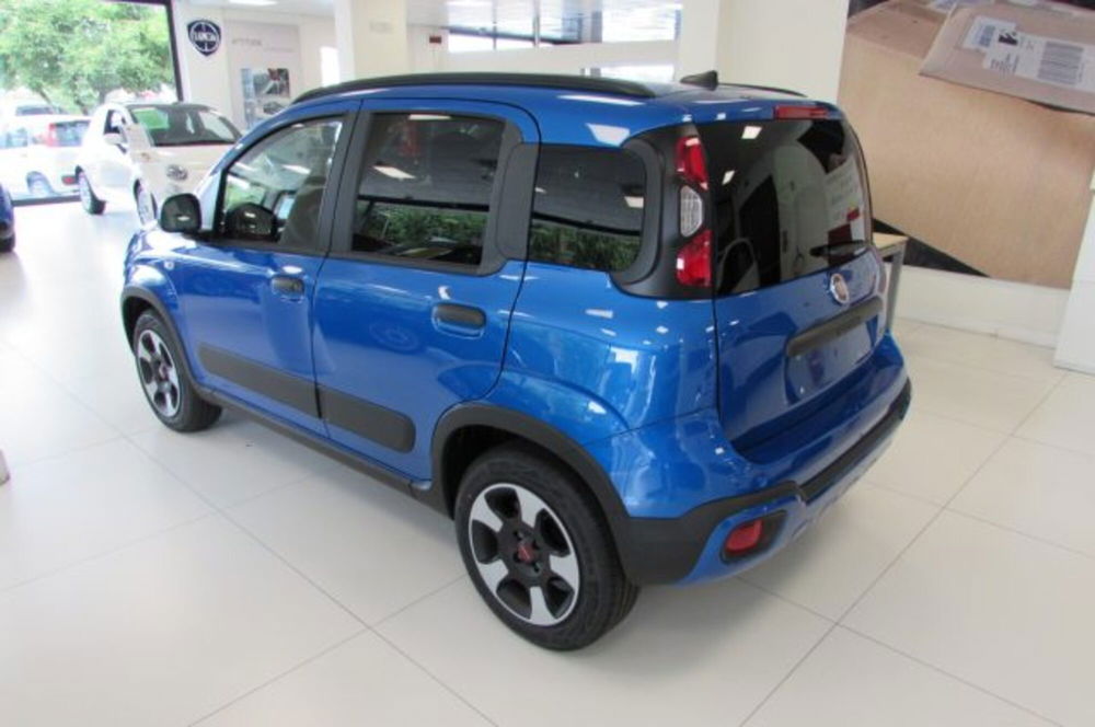 Fiat Panda Cross nuova a Milano (4)