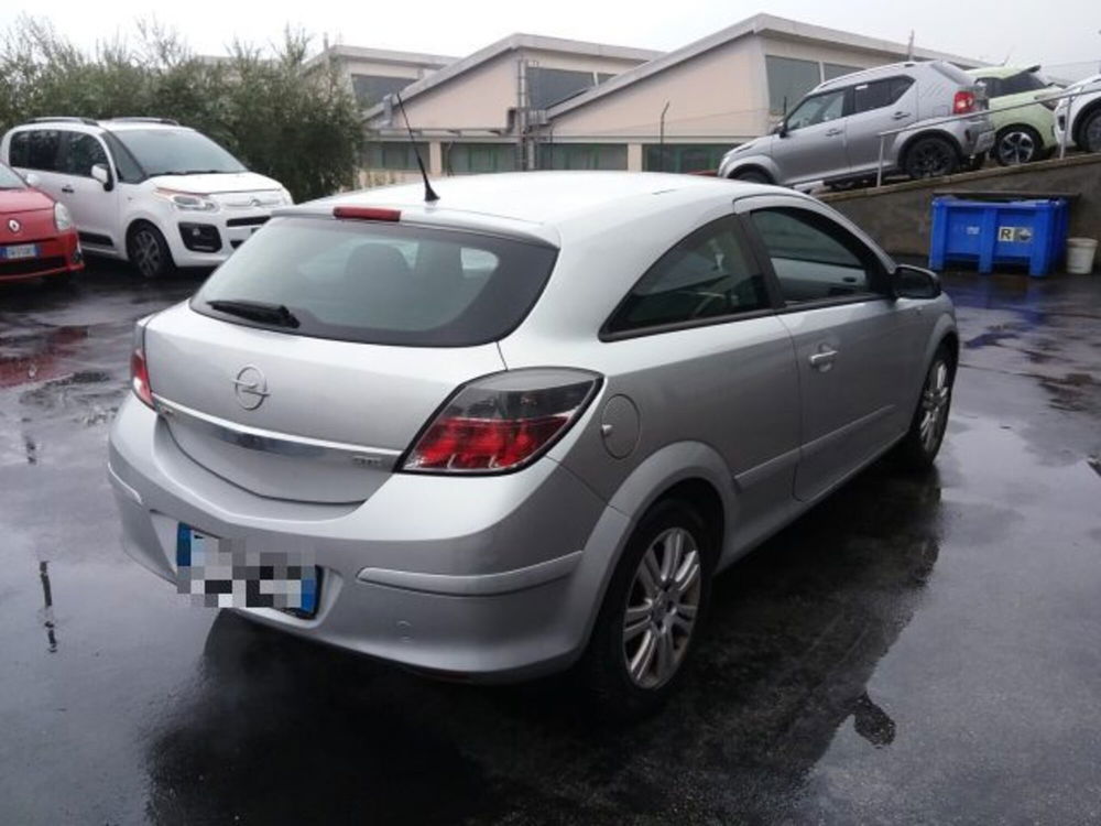 Opel Astra GTC usata a Macerata (4)