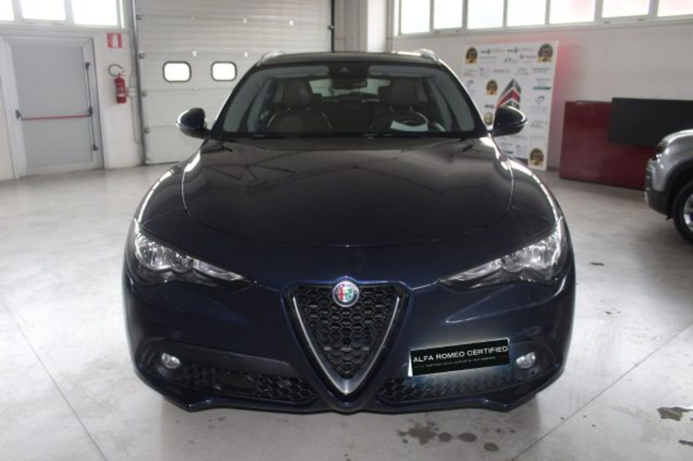 Alfa Romeo Stelvio usata a Terni (2)