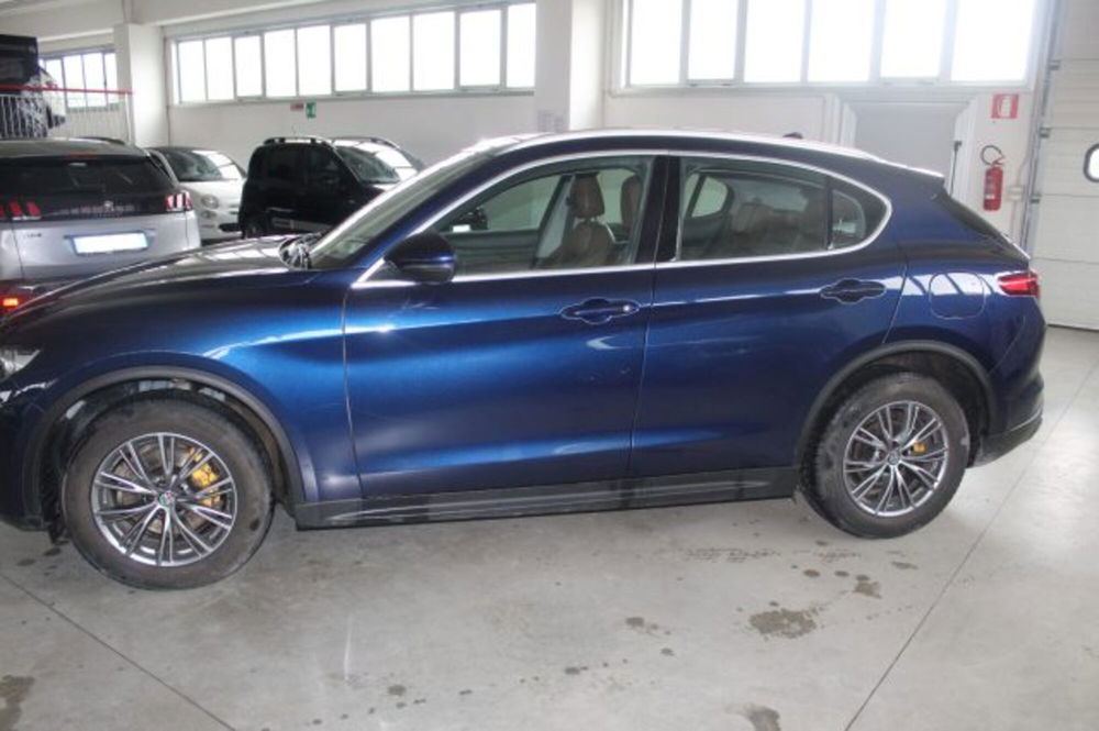 Alfa Romeo Stelvio usata a Terni (3)