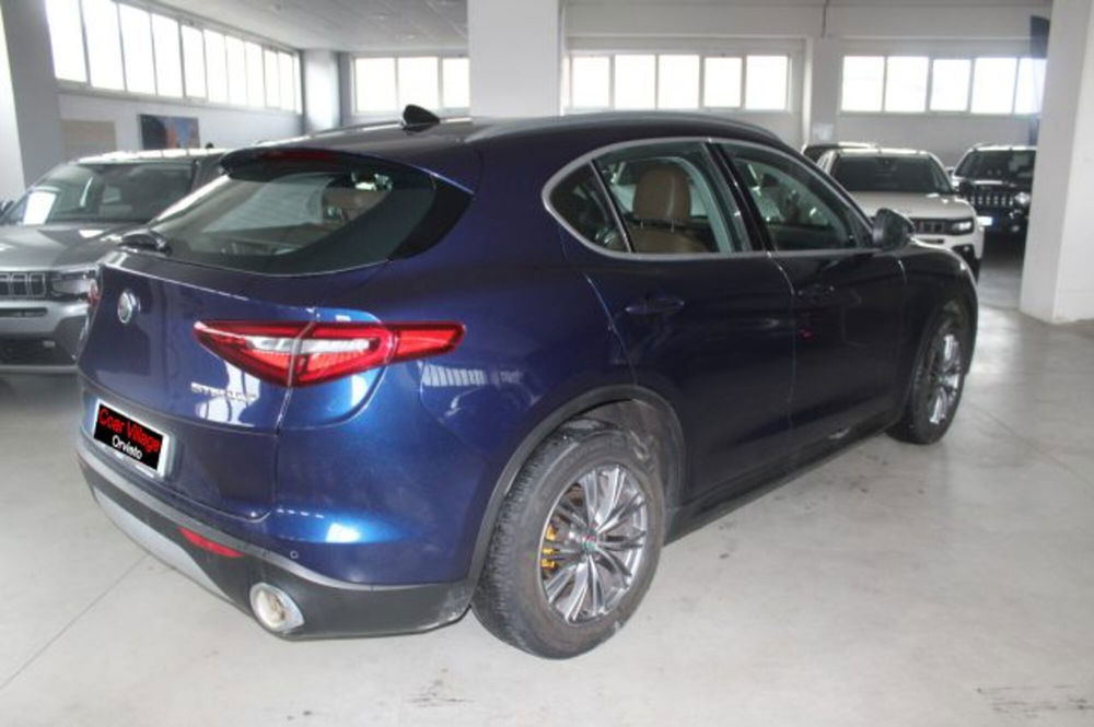 Alfa Romeo Stelvio usata a Terni (4)