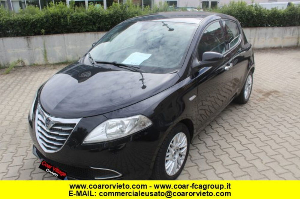 Lancia Ypsilon usata a Terni