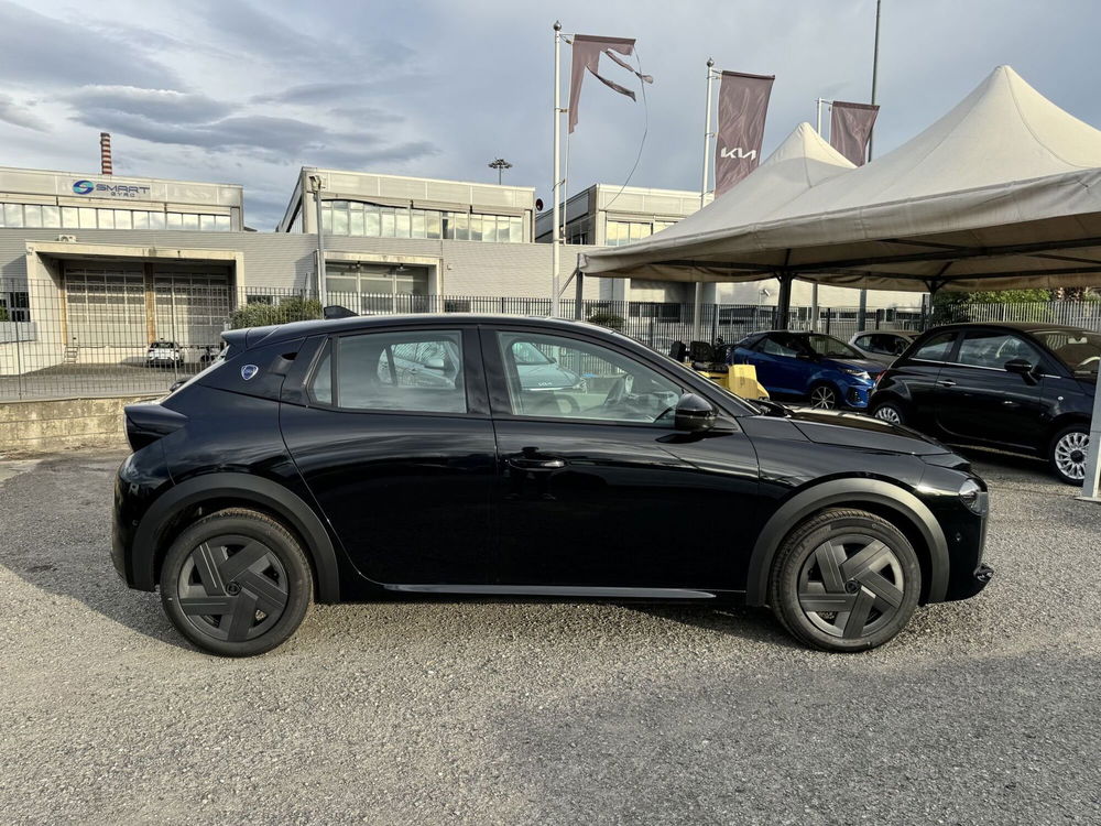 Lancia Ypsilon nuova a La Spezia (8)