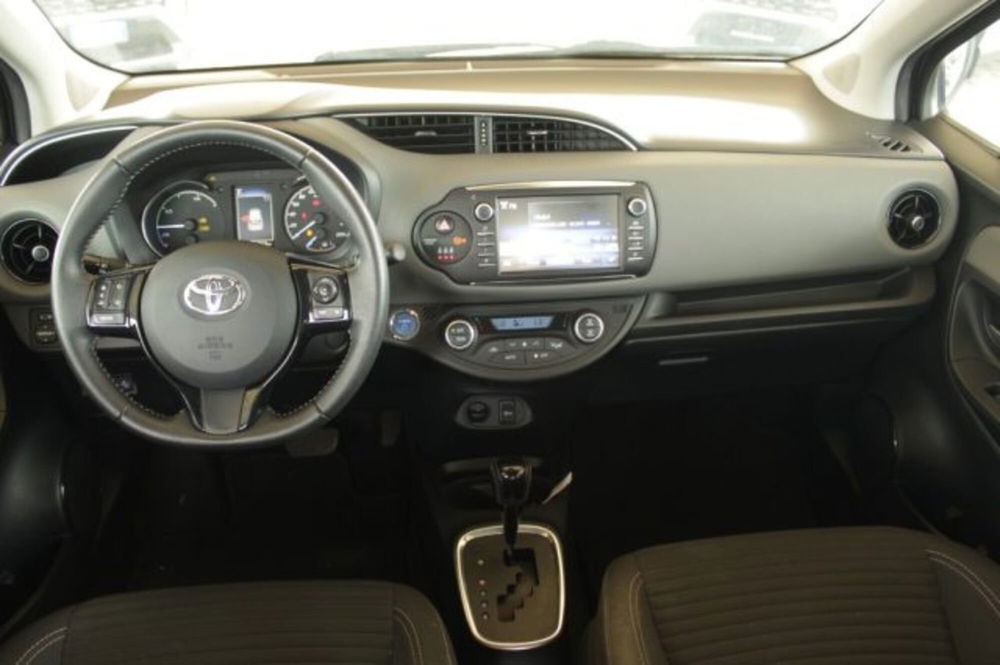 Toyota Yaris Cross usata a Roma (9)