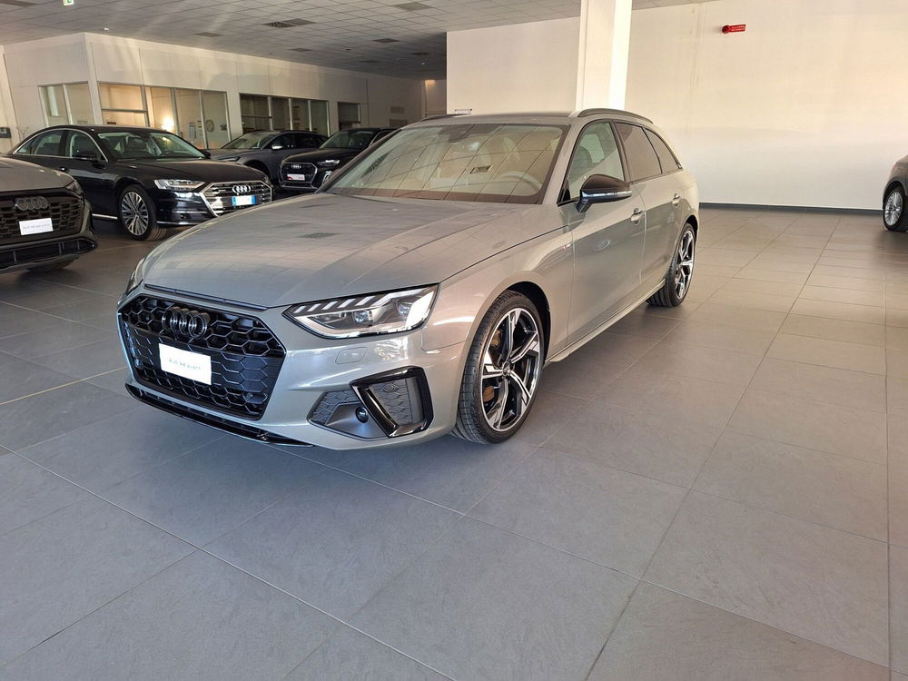 Audi A4 Avant nuova a Modena