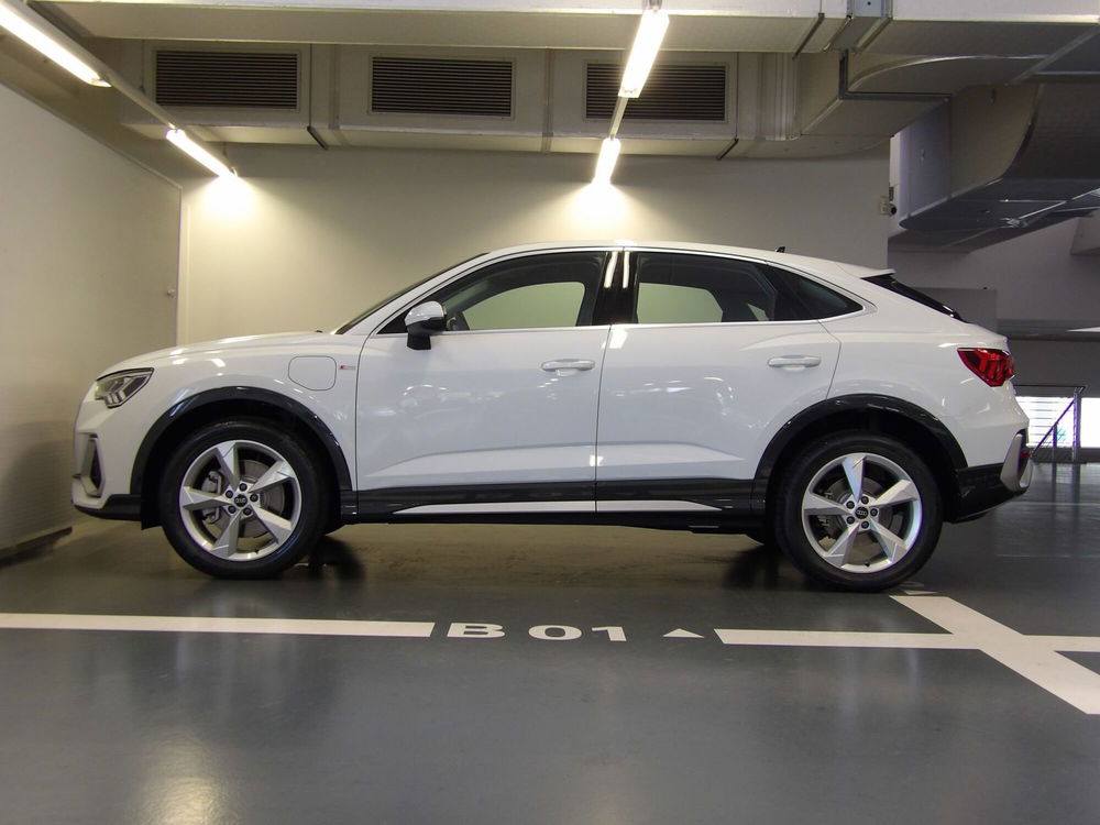 Audi Q3 Sportback nuova a Modena (3)