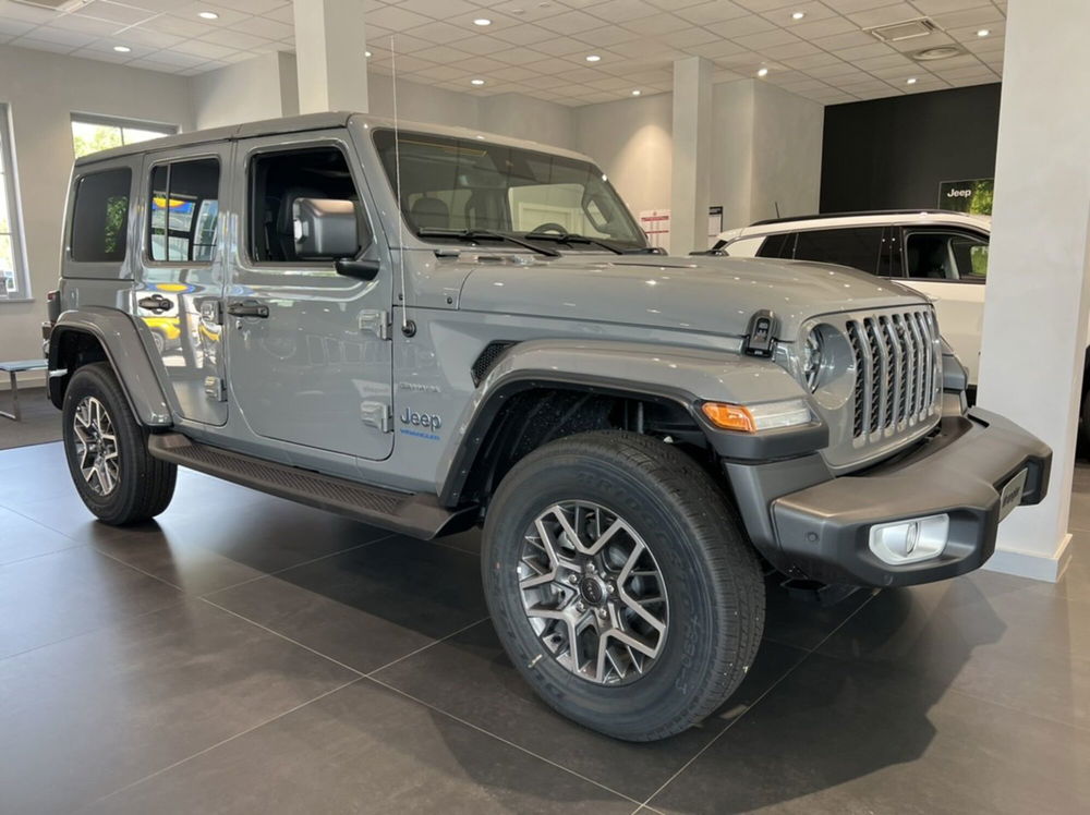 Jeep Wrangler Unlimited nuova a Milano