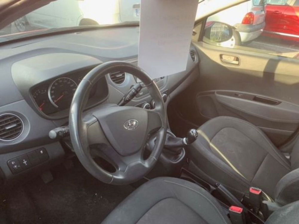 Hyundai i10 usata a Milano (11)