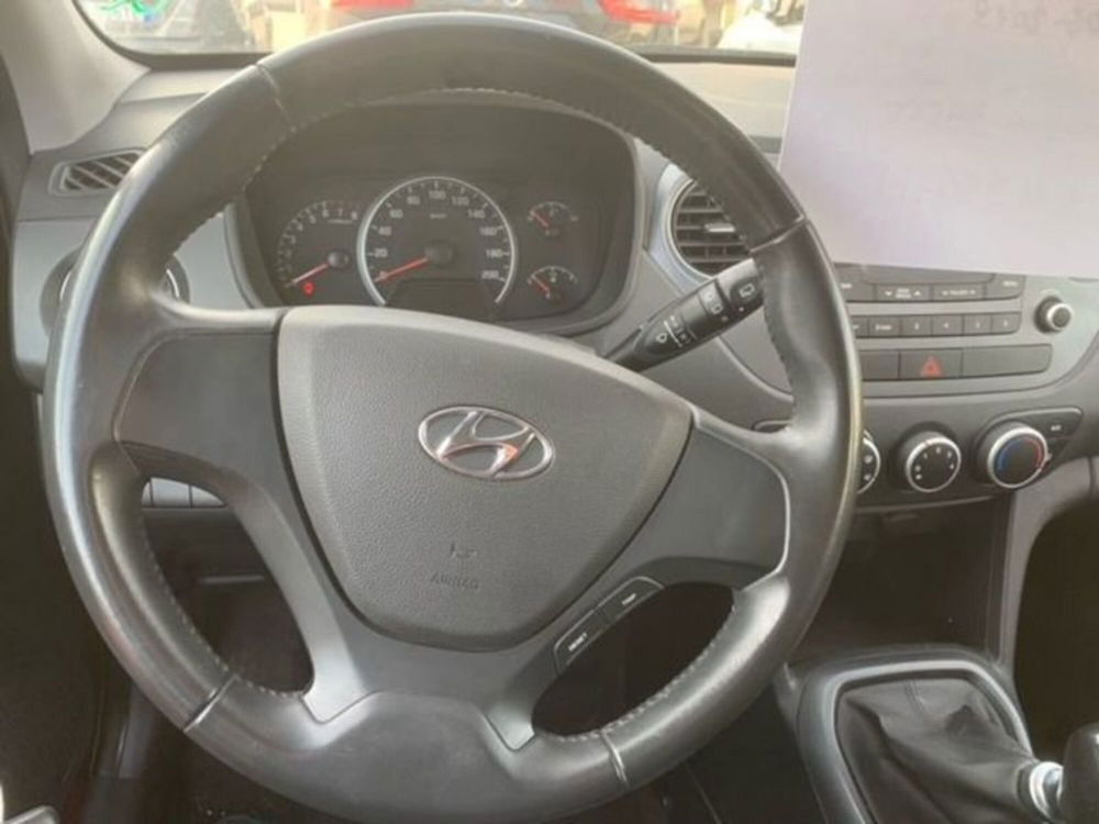 Hyundai i10 usata a Milano (16)