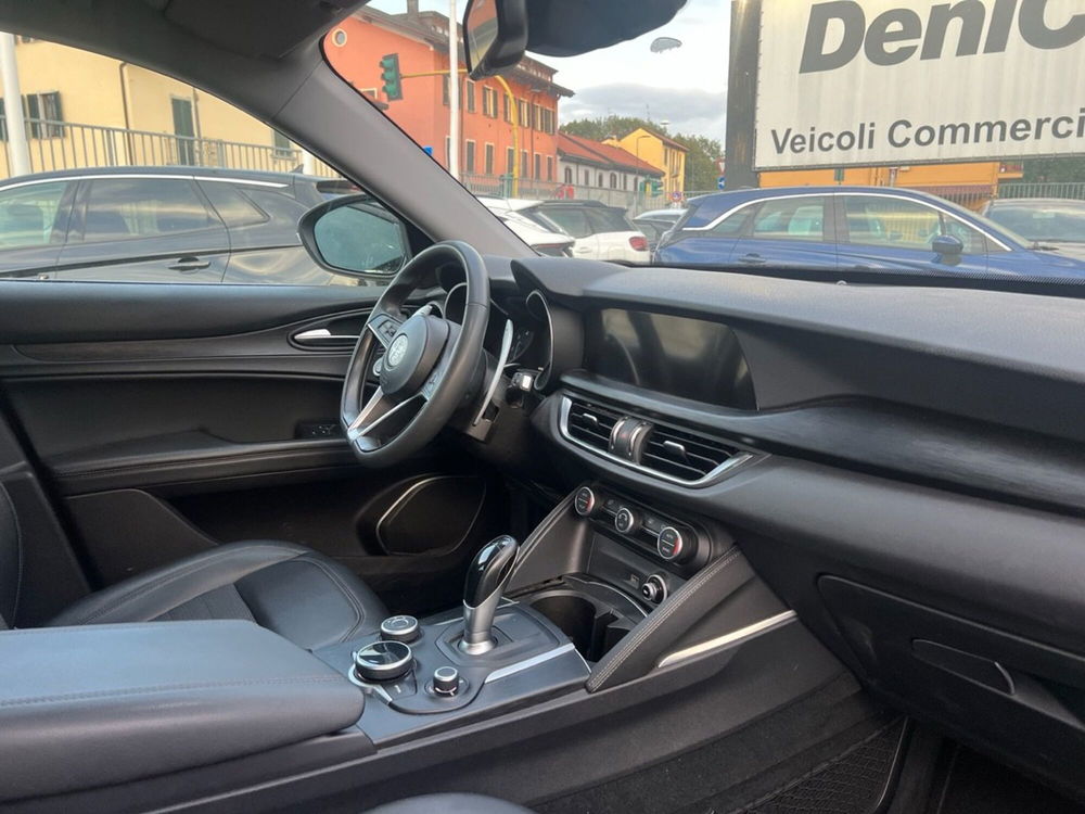 Alfa Romeo Stelvio usata a Milano (13)