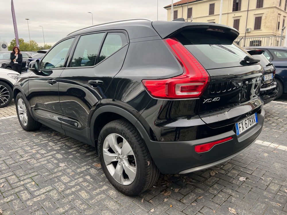 Volvo XC40 usata a Milano (4)