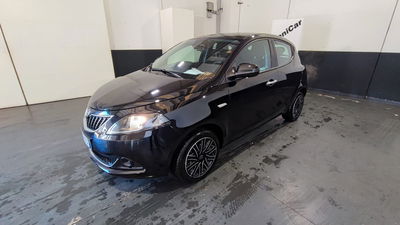 Lancia Ypsilon 1.0 FireFly 5 porte S&amp;S Hybrid Gold Plus del 2022 usata a Milano