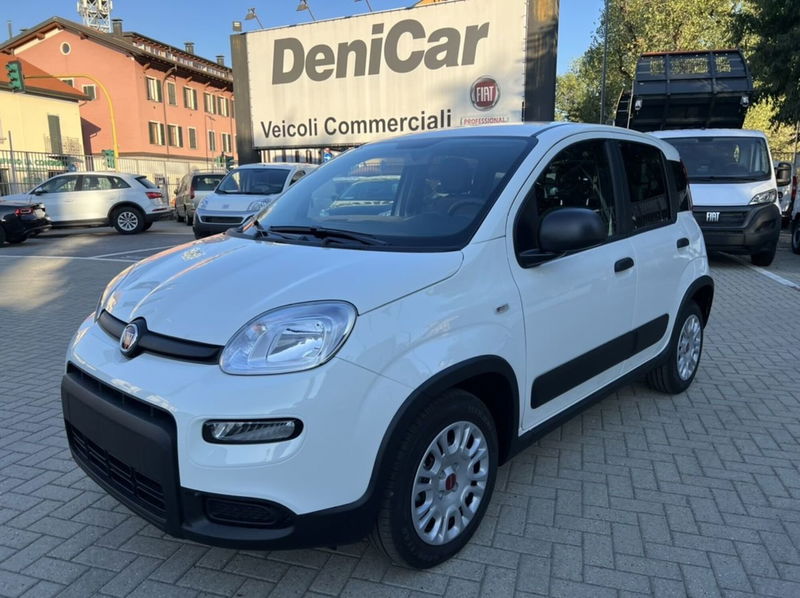 Fiat Panda 1.0 GSE S&amp;S Hybrid Easy Van 4 posti nuova a Milano