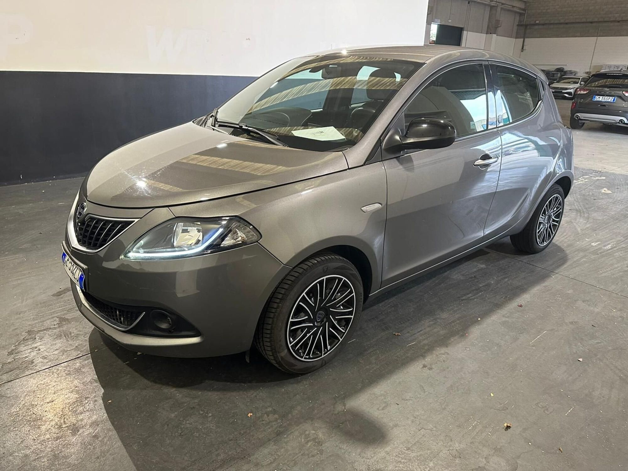 Lancia Ypsilon 1.0 FireFly 5 porte S&amp;S Hybrid Gold Plus del 2021 usata a Milano