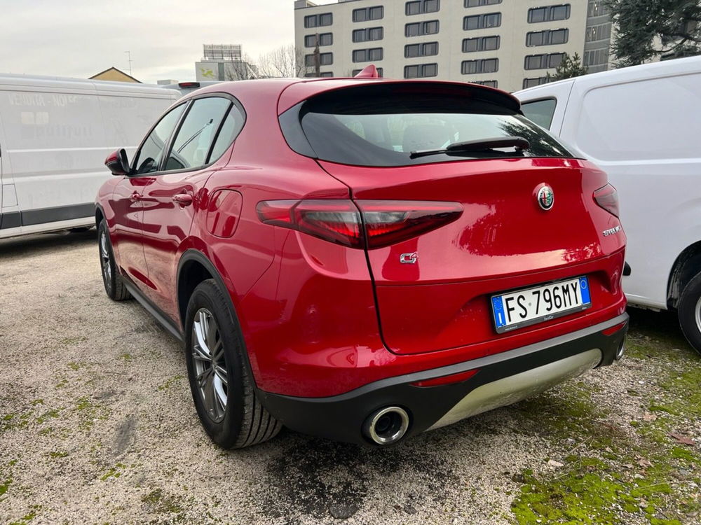 Alfa Romeo Stelvio usata a Milano (4)