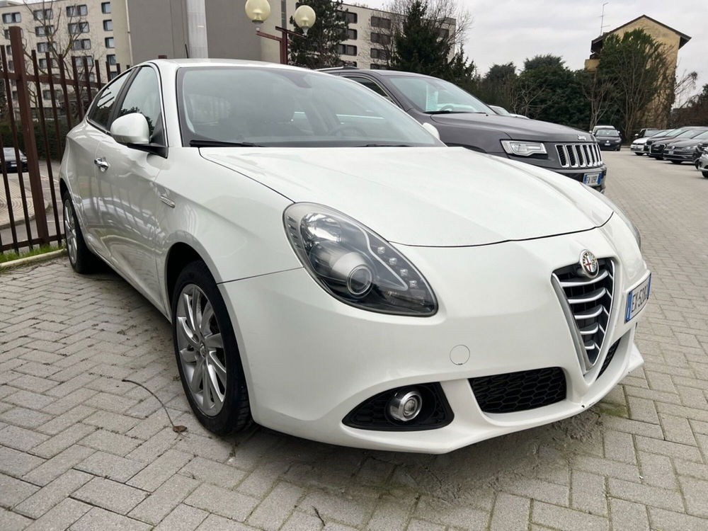 Alfa Romeo Giulietta usata a Milano (3)