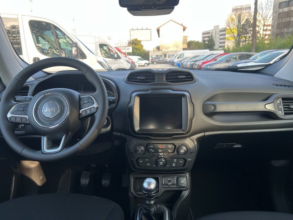 Jeep Renegade nuova a Milano (13)