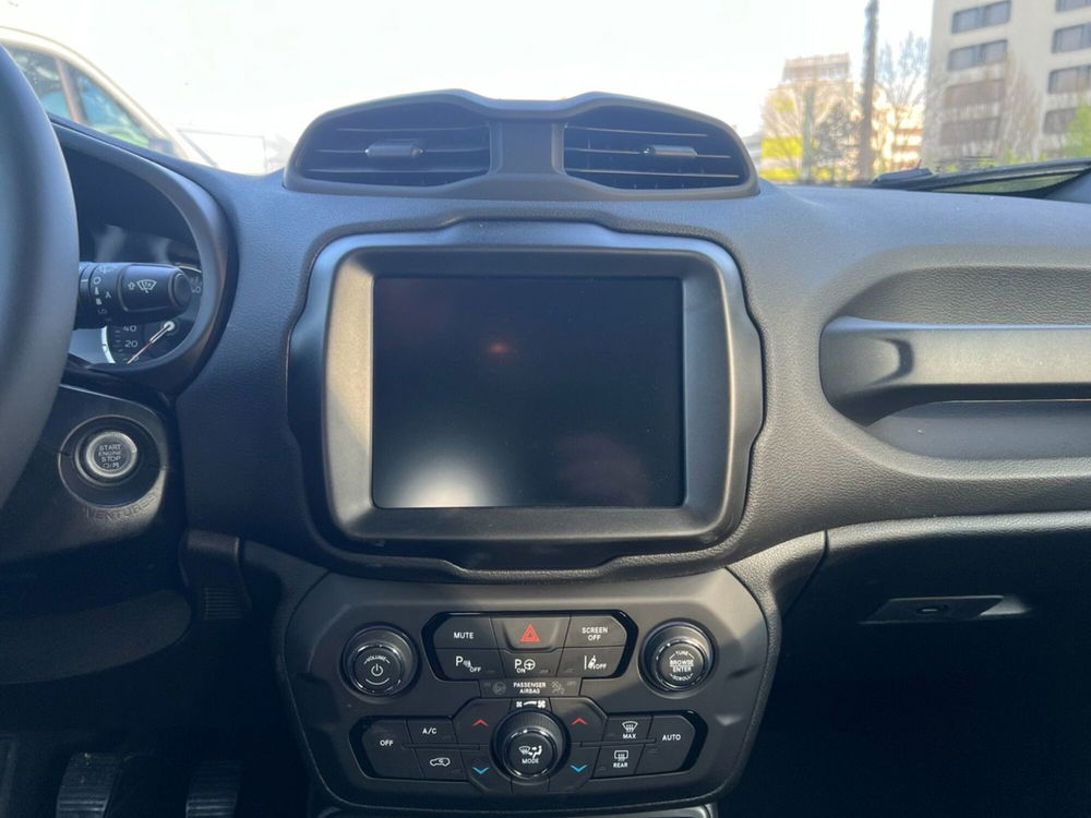 Jeep Renegade nuova a Milano (14)