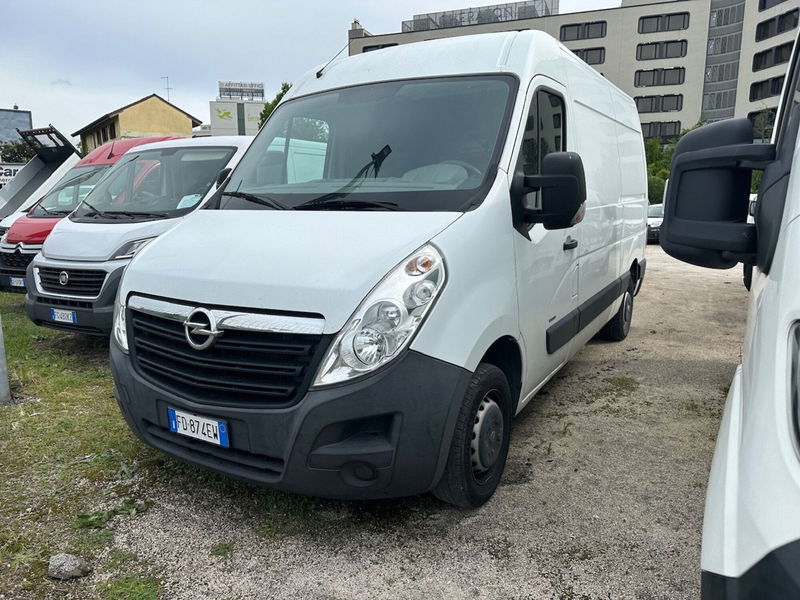 Opel Movano Furgone 35 2.3 CDTI 125CV PM-TM FWD Combi E5  del 2016 usata a Milano