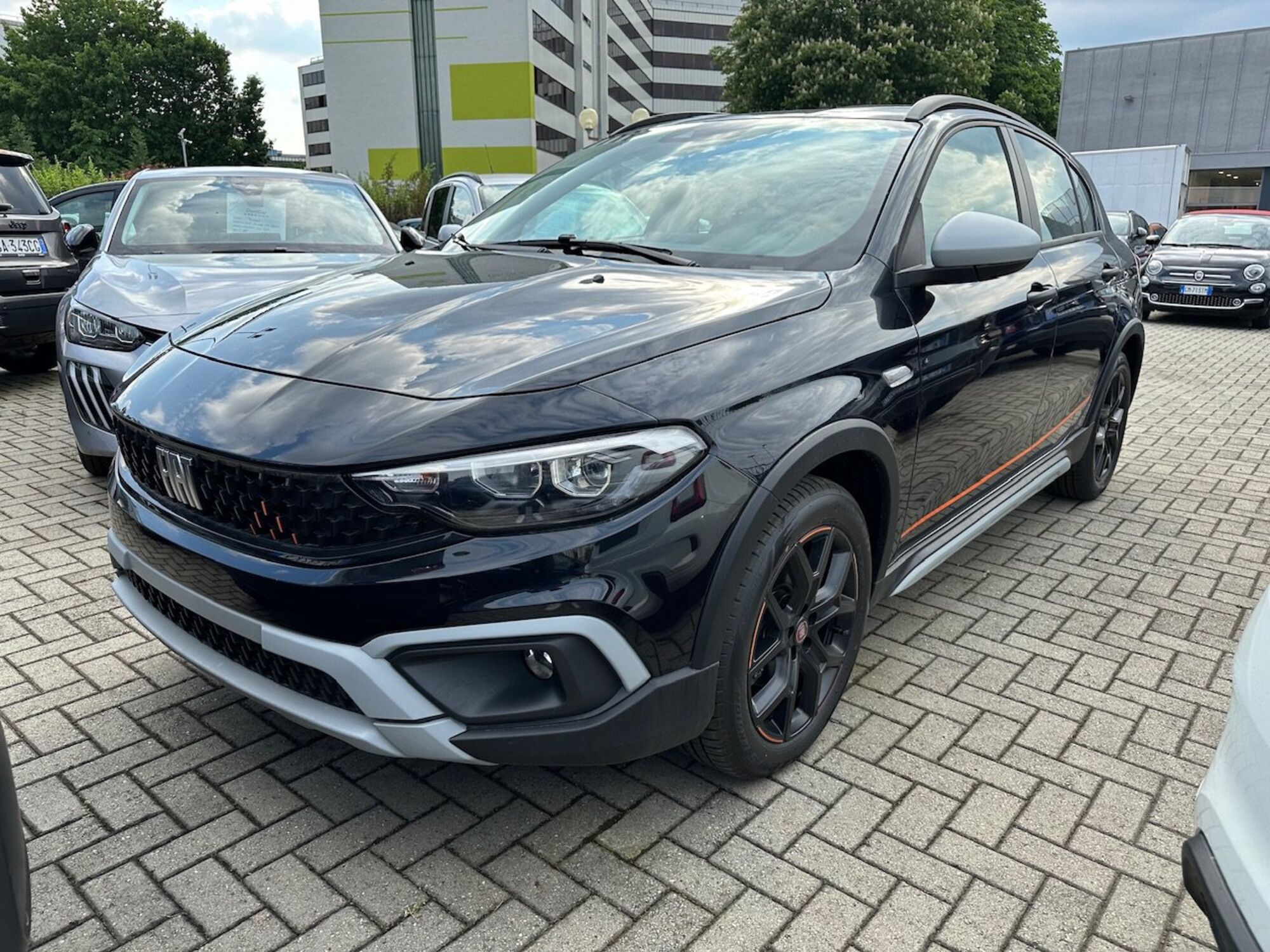 Fiat Tipo Tipo 5p 1.6 mjt Garmin s&amp;s 130cv nuova a Milano