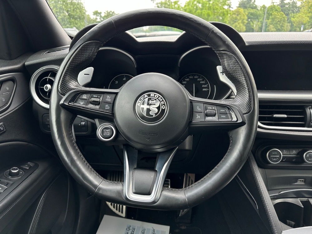 Alfa Romeo Stelvio usata a Milano (12)