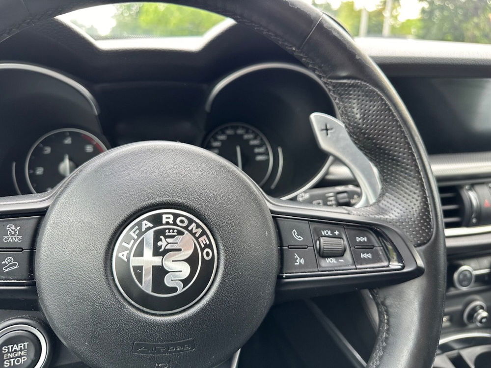 Alfa Romeo Stelvio usata a Milano (13)