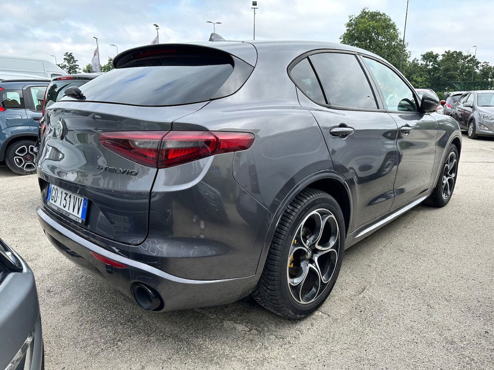 Alfa Romeo Stelvio usata a Milano (3)