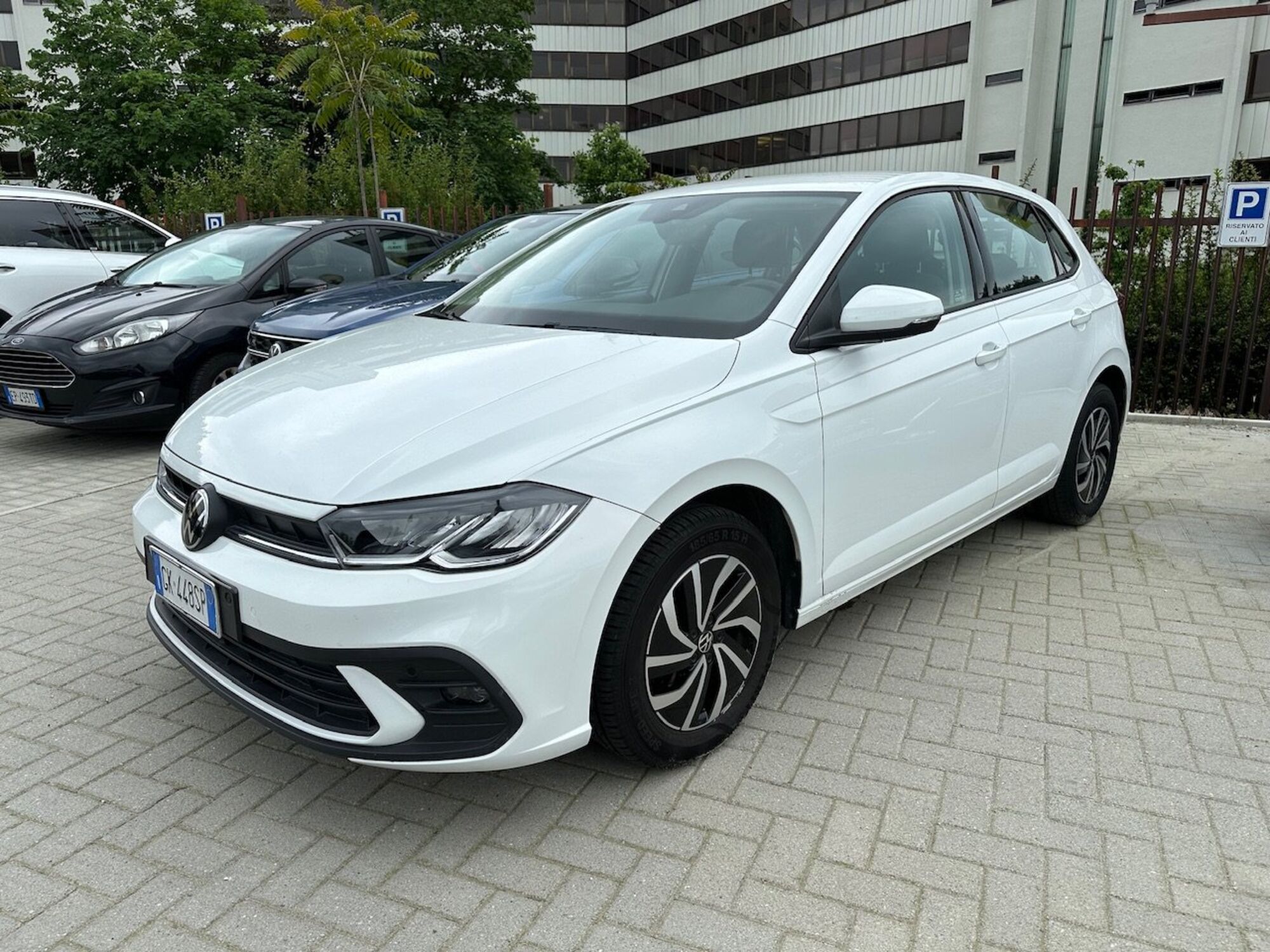 Volkswagen Polo 1.0 tsi Life 95cv del 2022 usata a Milano