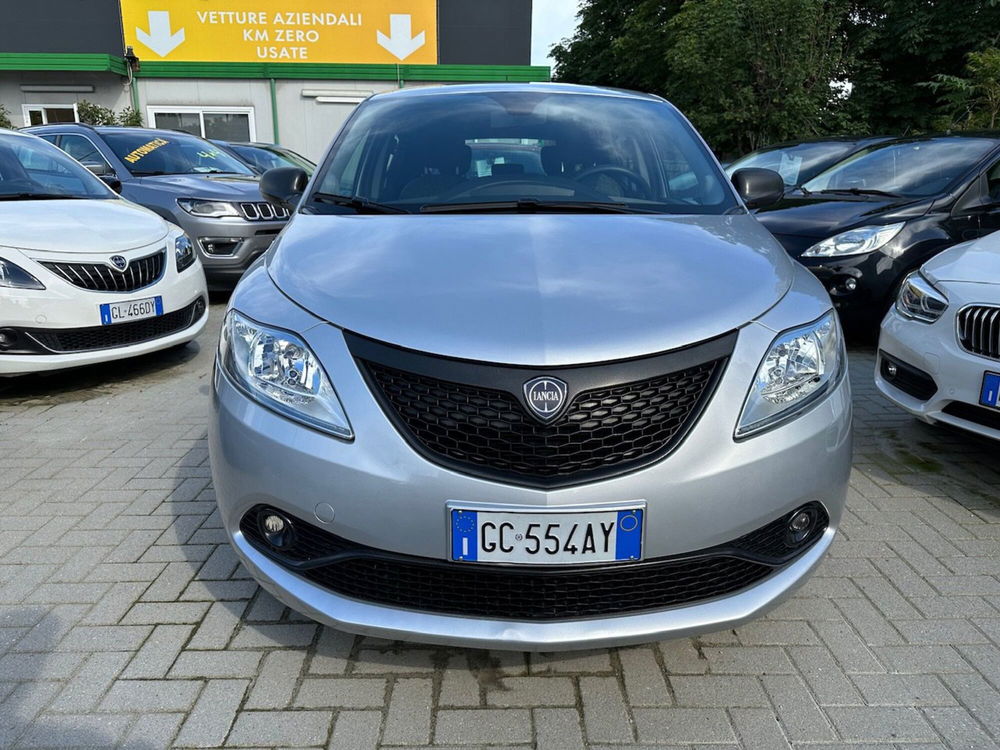 Lancia Ypsilon usata a Milano (2)