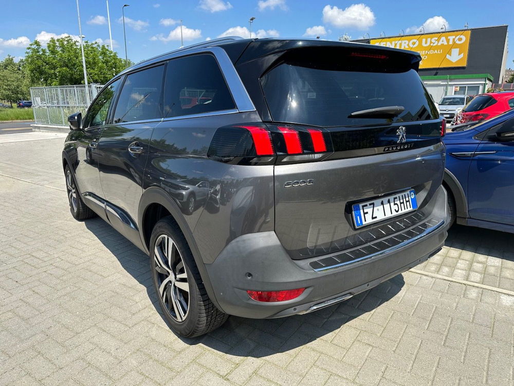 Peugeot 5008 usata a Milano (4)