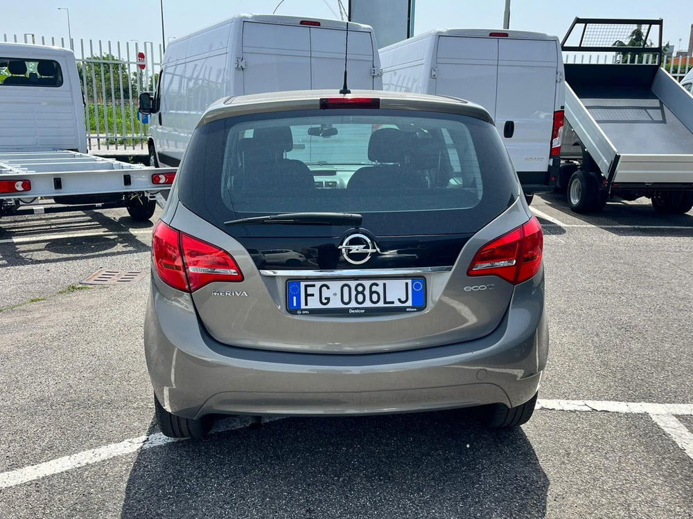 Opel Meriva usata a Milano (9)