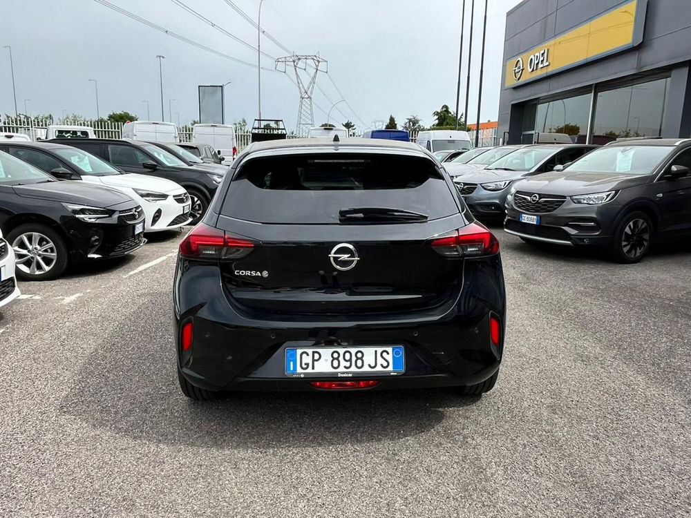 Opel Corsa-e nuova a Milano (3)