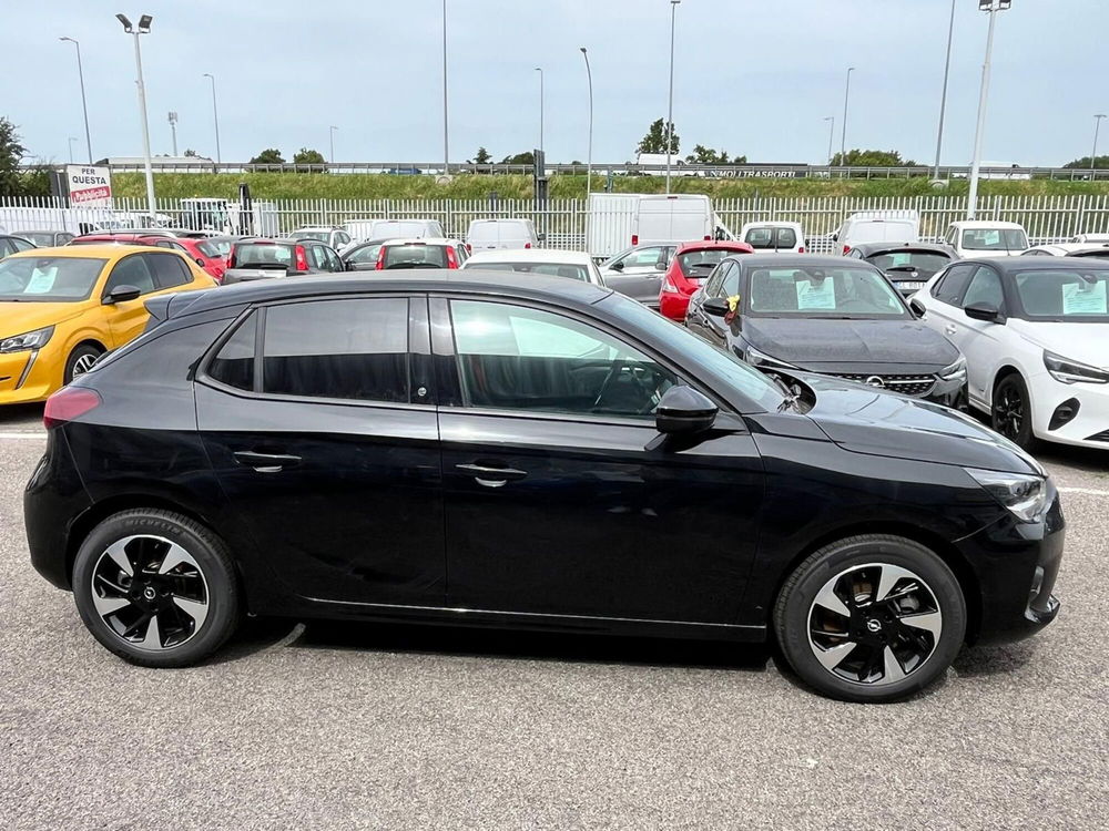 Opel Corsa-e nuova a Milano (5)