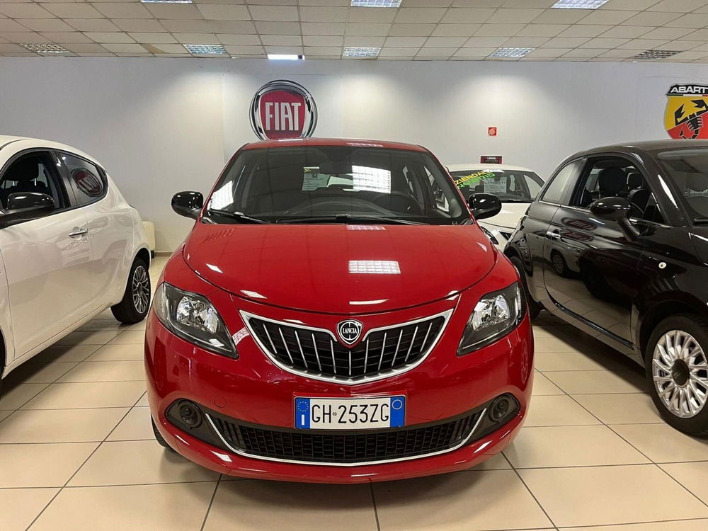 Lancia Ypsilon usata a Milano (2)