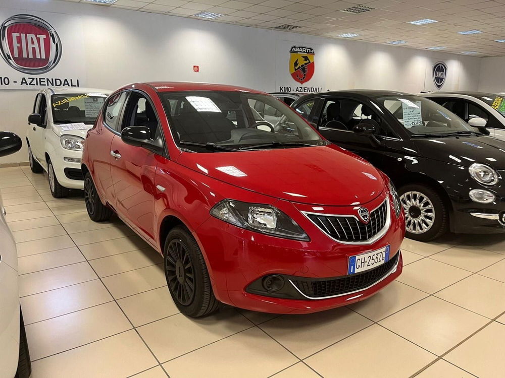 Lancia Ypsilon usata a Milano (3)