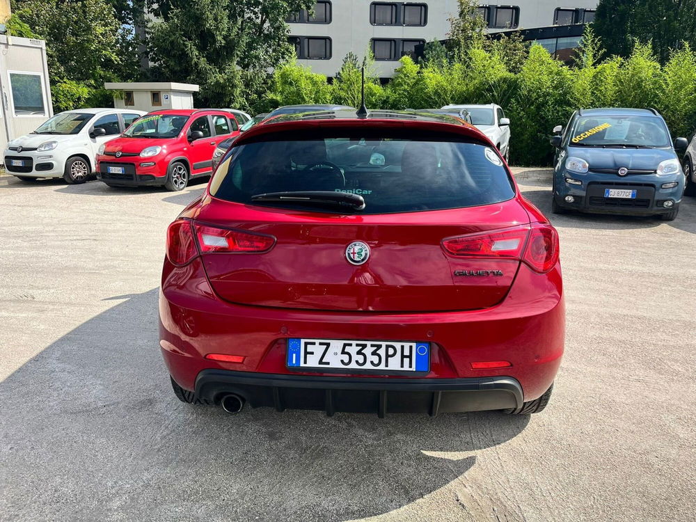 Alfa Romeo Giulietta usata a Milano (8)