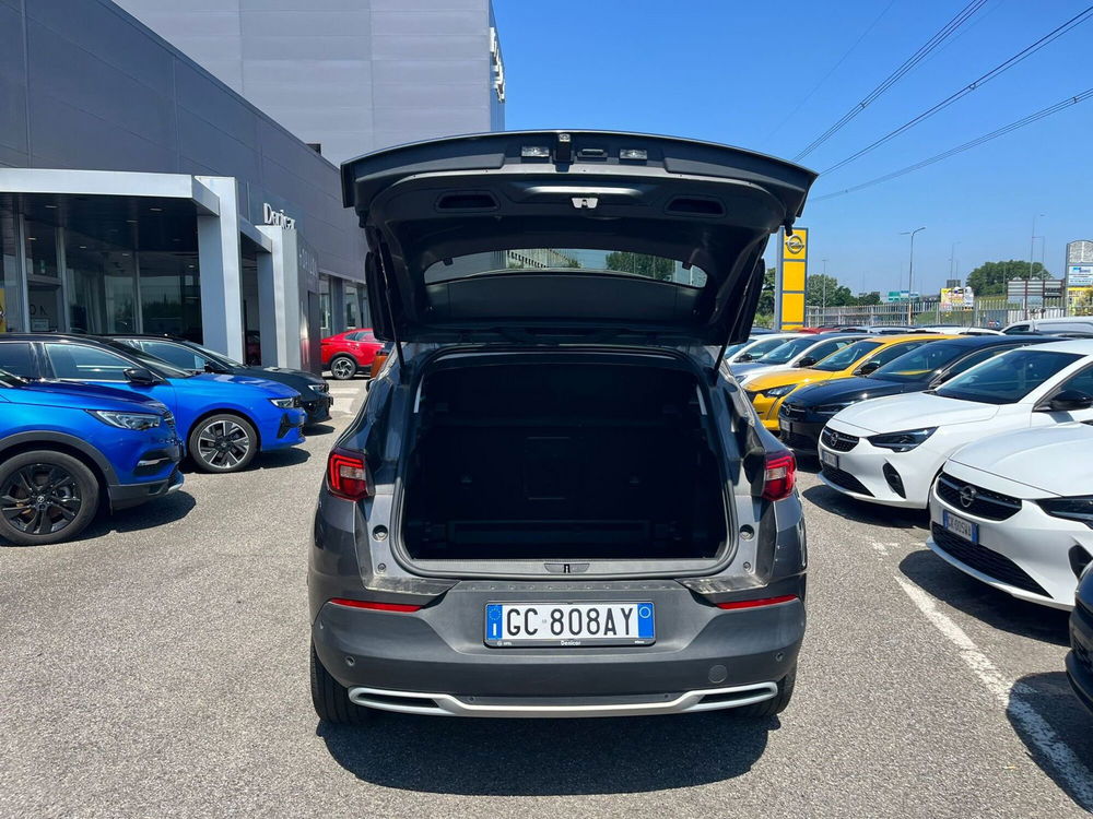 Opel Grandland X usata a Milano (8)