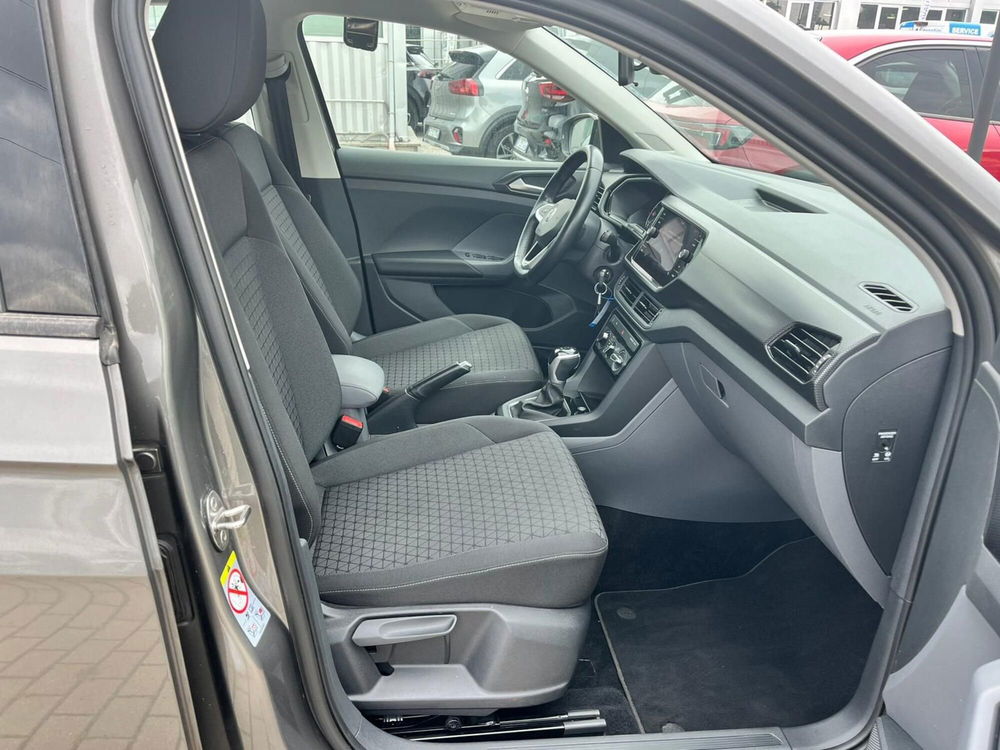 Volkswagen T-Cross usata a Milano (12)