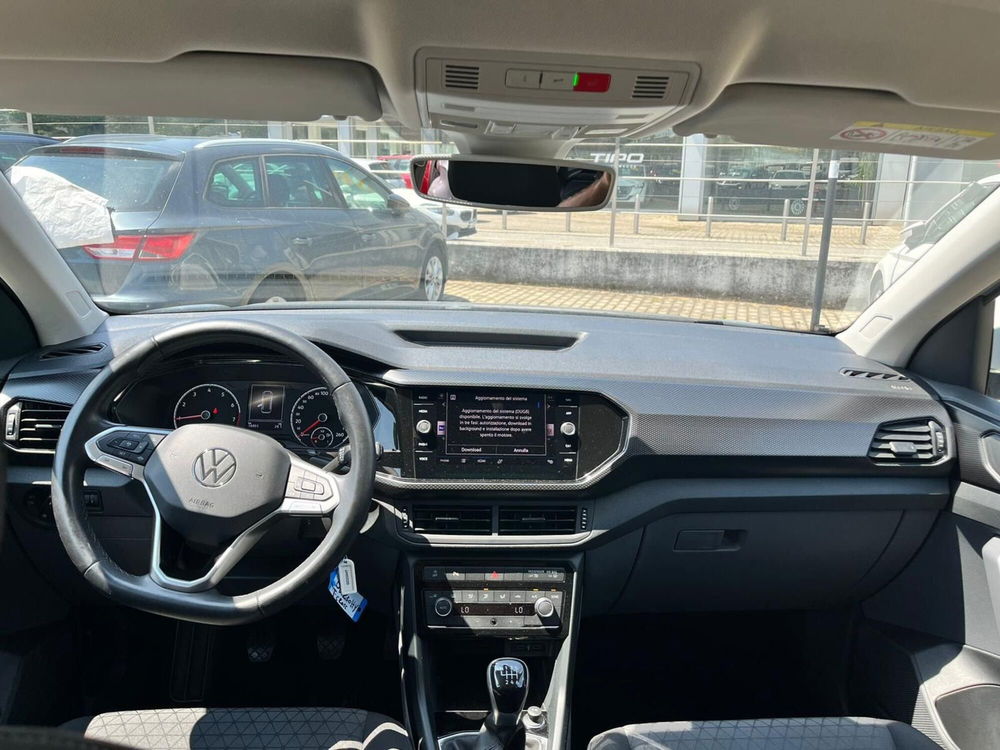 Volkswagen T-Cross usata a Milano (14)