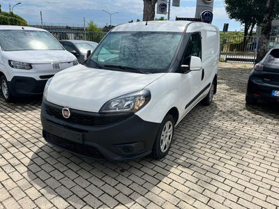 Fiat Dobl&ograve; Furgone cargo 1.3 mjt 95cv CH1 Lounge S&amp;S del 2021 usata a Milano