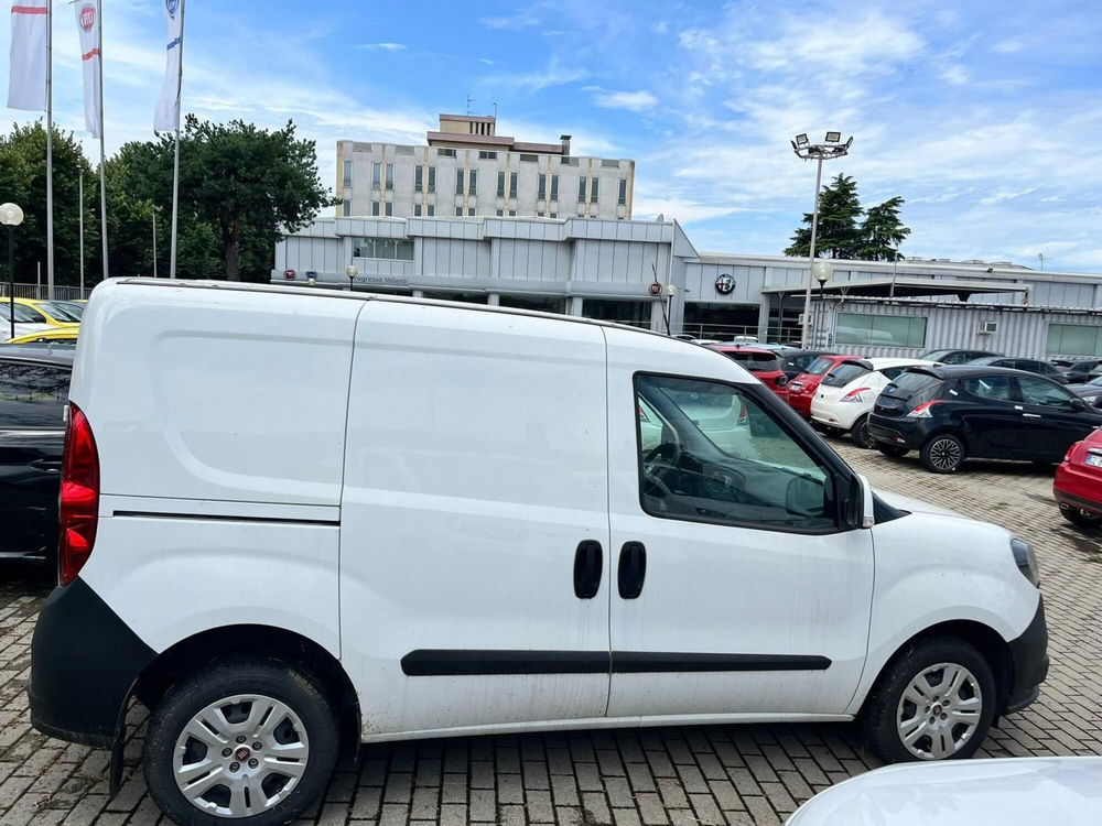 Fiat Doblò Furgone usata a Milano (5)