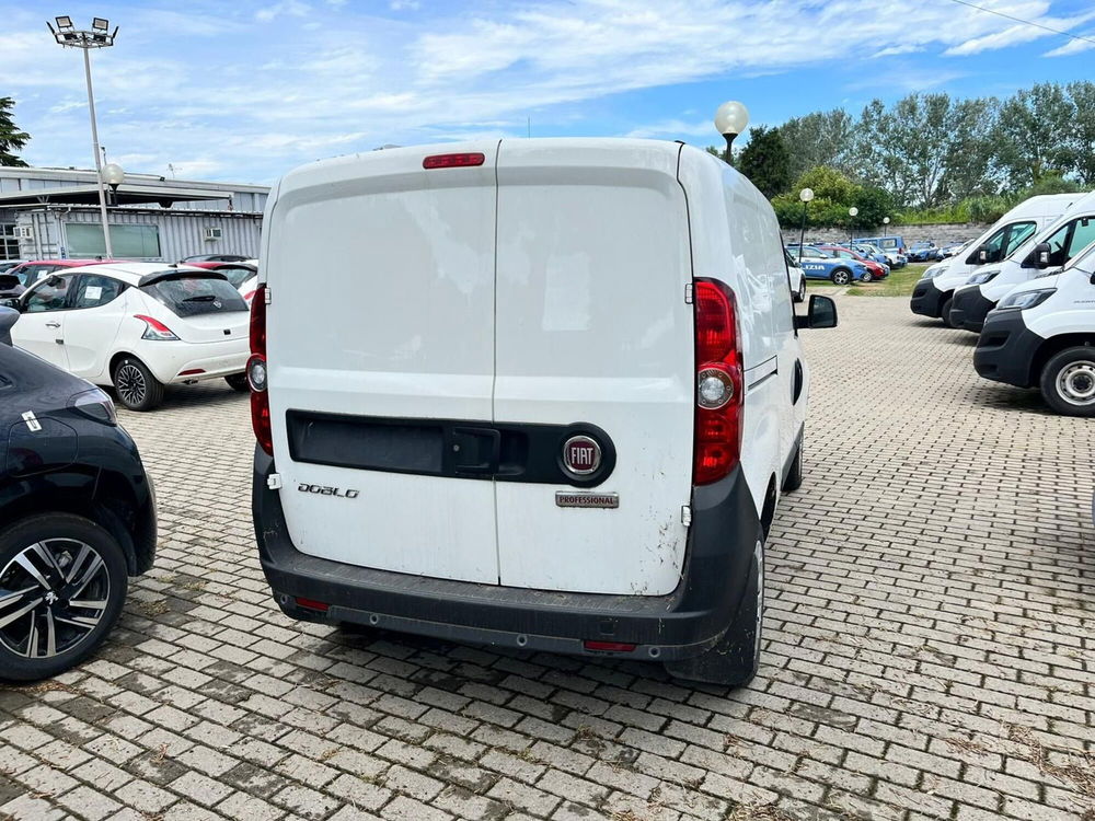 Fiat Doblò Furgone usata a Milano (7)