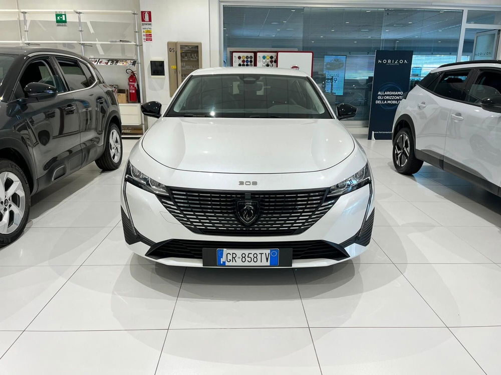 Peugeot 308 nuova a Milano (2)