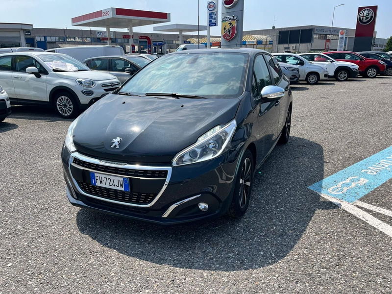 Peugeot 208 82 Stop&amp;Start 5 porte Allure  del 2019 usata a Milano