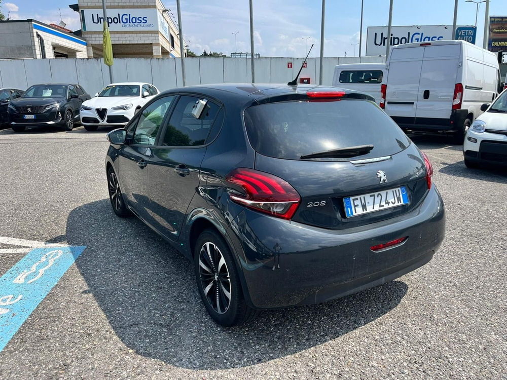 Peugeot 208 usata a Milano (5)