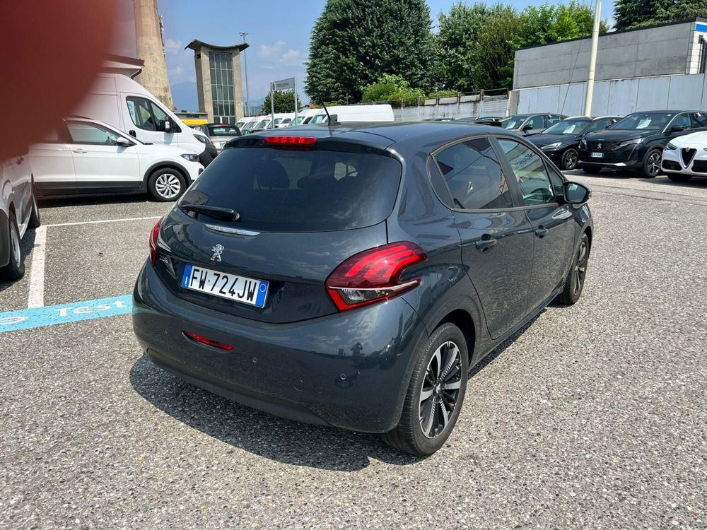 Peugeot 208 usata a Milano (7)