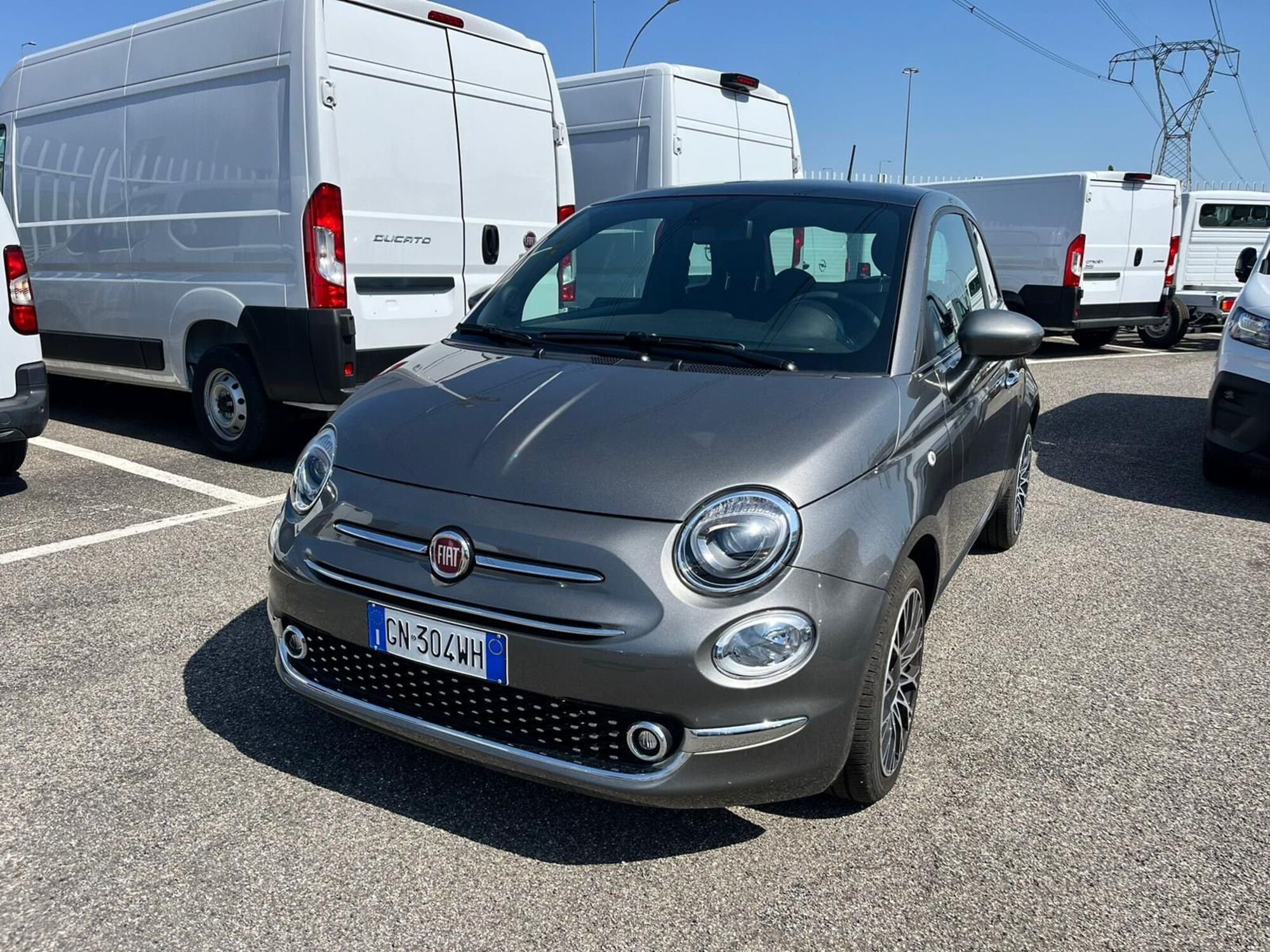 Fiat 500 1.0 Hybrid Dolcevita  del 2023 usata a Milano