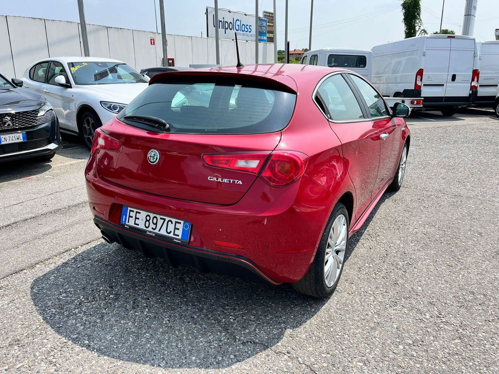 Alfa Romeo Giulietta usata a Milano (6)